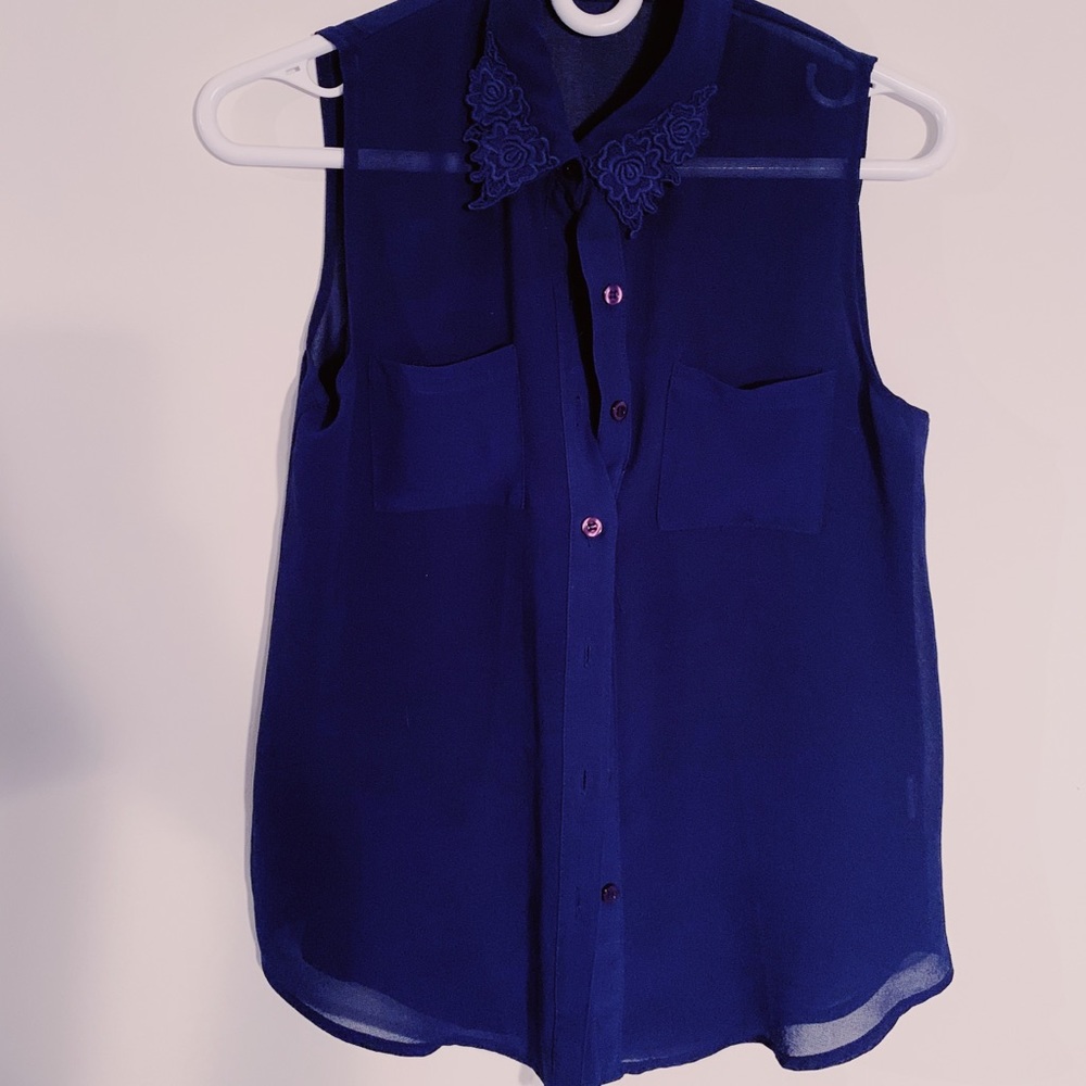 Sleeveless dark blue blouse size small
